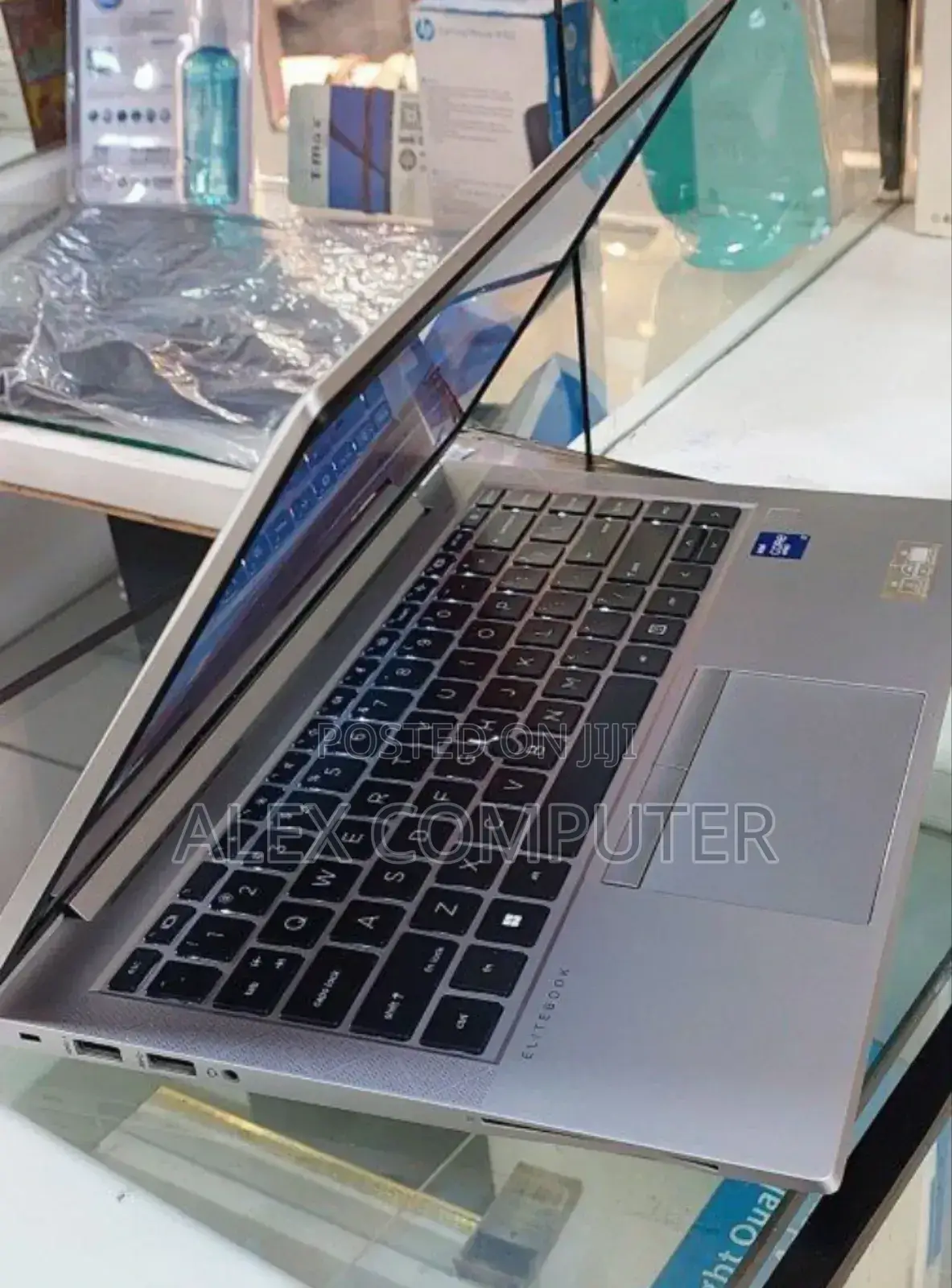 New Laptop HP EliteBook 840 G8 16GB Intel Core I7 SSD 512GB