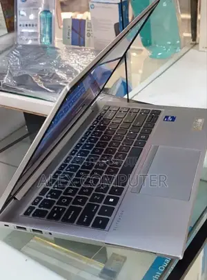 New Laptop HP EliteBook 840 G8 16GB Intel Core I7 SSD 512GB
