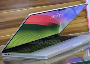 Photo - New Laptop Apple MacBook Pro 2023 M3 Pro 14-Inch 16GB SSD 512GB