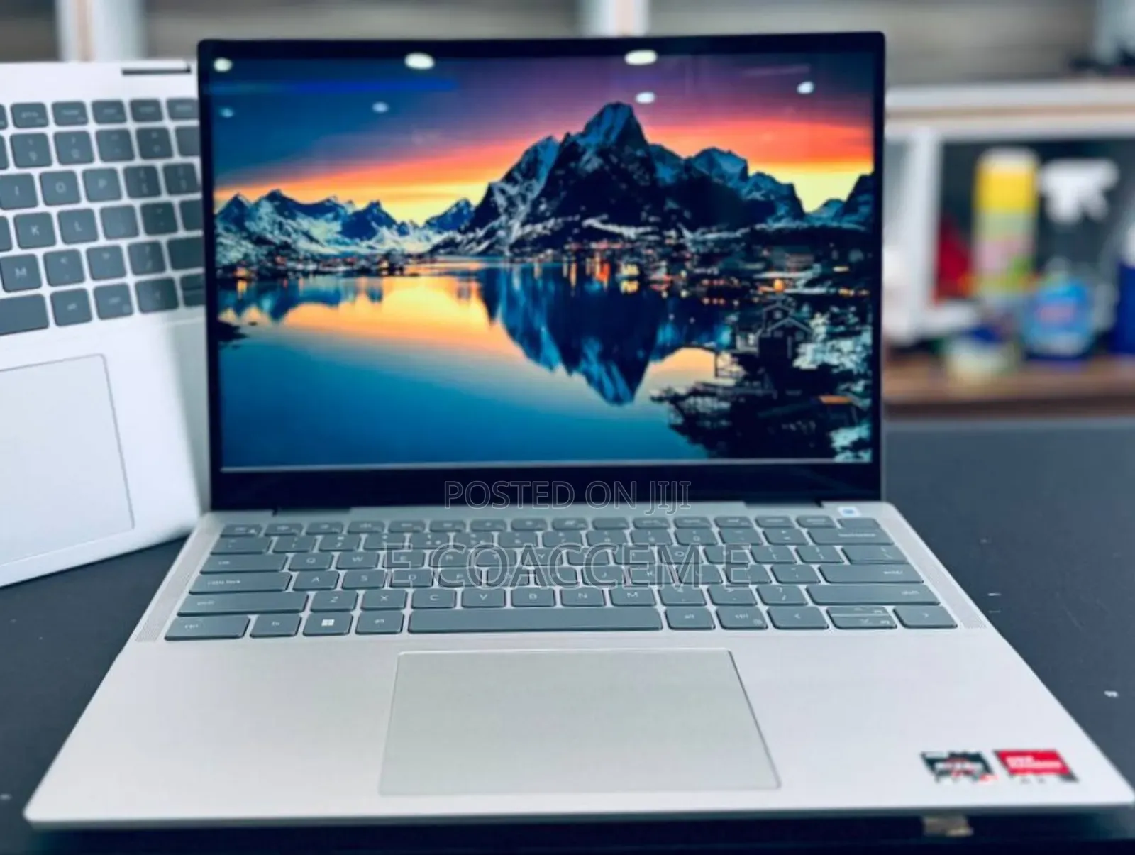 New Laptop Dell 8GB AMD Ryzen 5 SSD 512GB