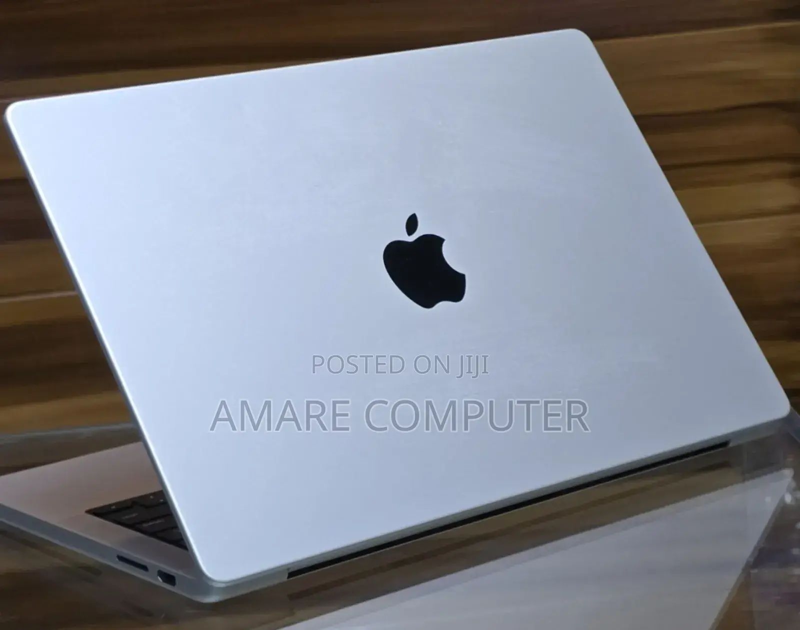 New Laptop Apple MacBook Pro 2023 M3 14-Inch 8GB Apple M3 Pro SSD 512GB