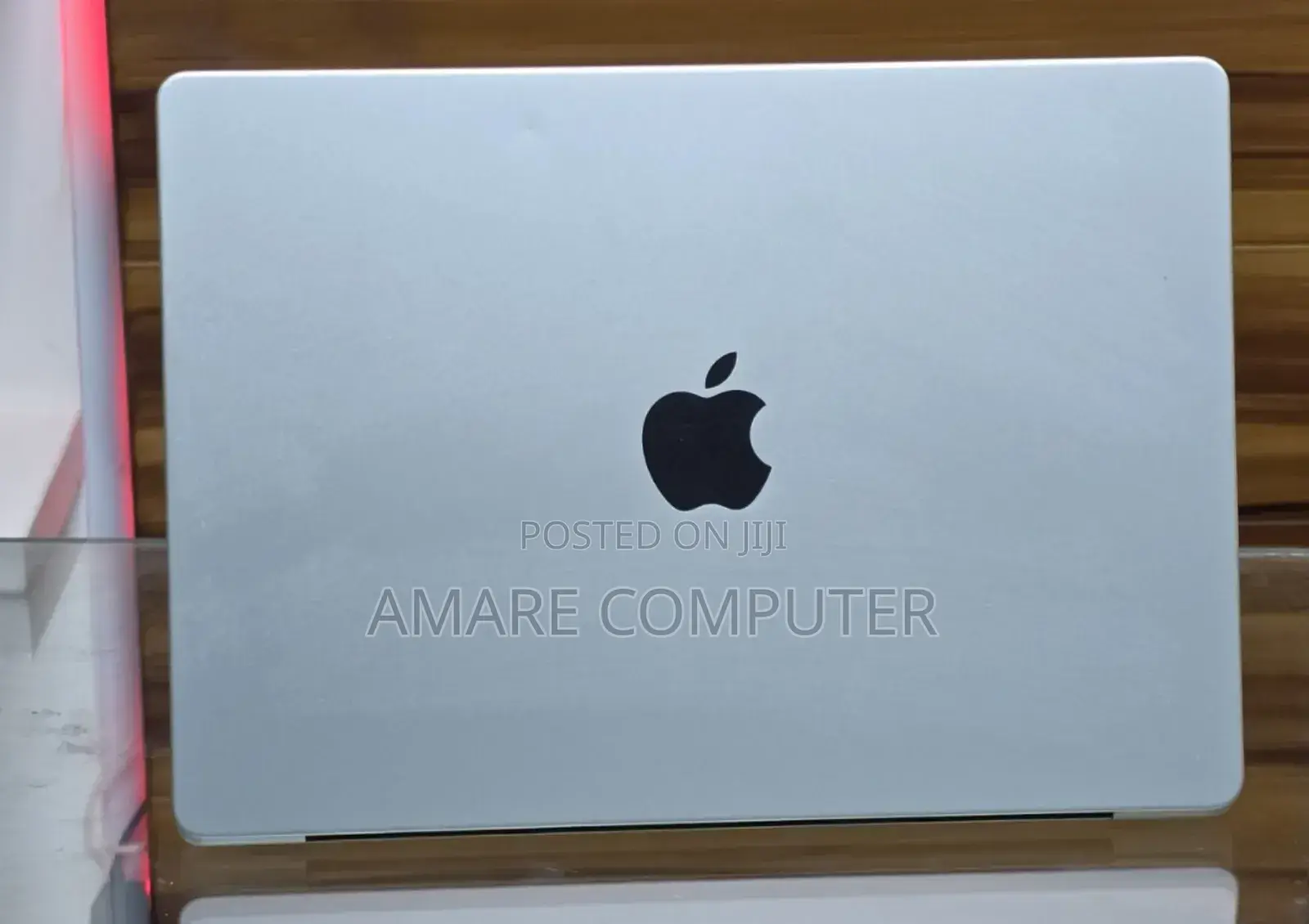 New Laptop Apple MacBook Pro 2023 M3 14-Inch 8GB Apple M3 Pro SSD 512GB