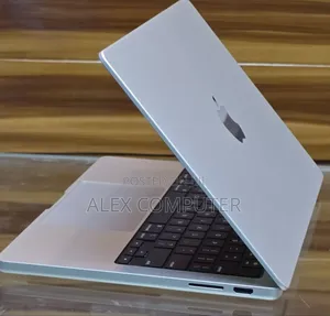 New Laptop Apple MacBook Pro 2023 M3 14-Inch 8GB Apple M3 Pro SSD 512GB