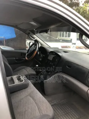 Hyundai H1 2.4 GLS 2010 Silver