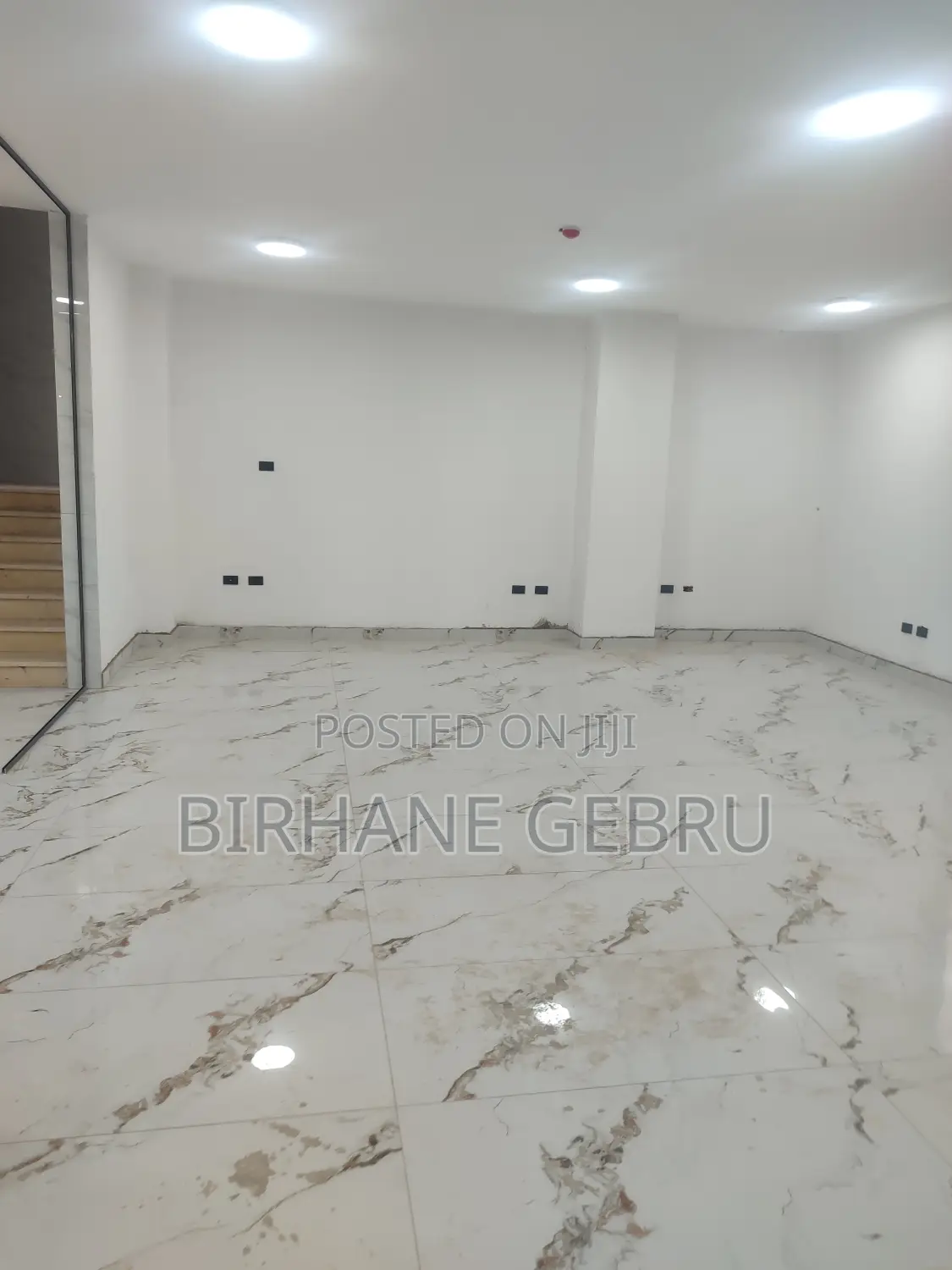 Complex Apartiment Rent for Business or Office