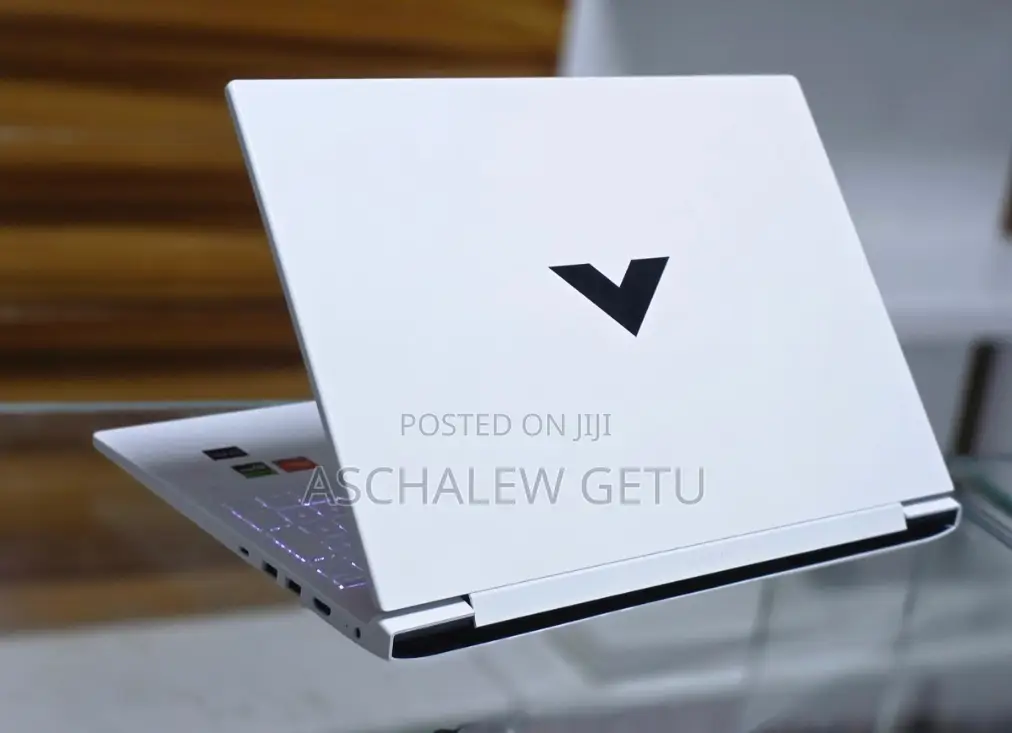 New Laptop HP Victus 15 16GB AMD Ryzen 7 SSD 1T