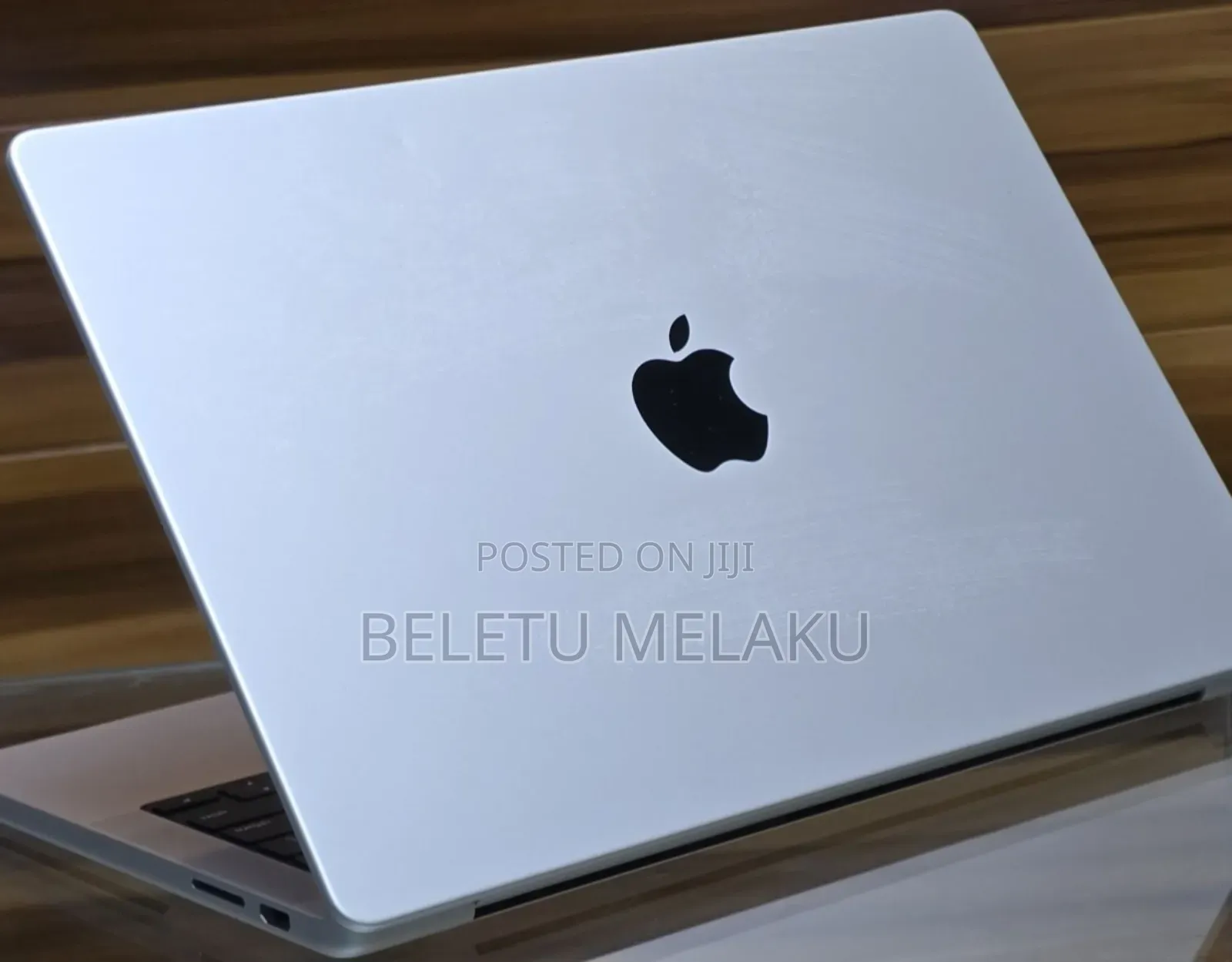 New Laptop Apple MacBook Pro 2023 M3 14-Inch 8GB Apple M3 SSD 512GB