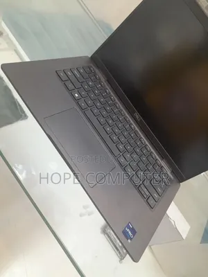 New Laptop Dell Latitude 5310 16GB Intel Core I7 SSD 512GB