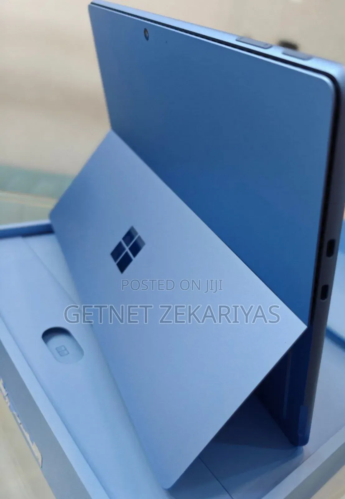 New Microsoft Surface Pro 11th Edition, a Copilot+ PC 16GB SSD 512GB