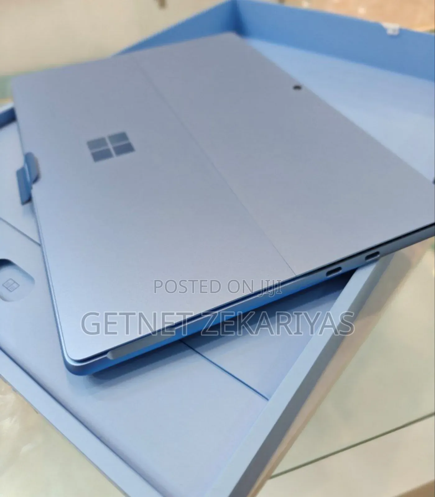 New Microsoft Surface Pro 11th Edition, a Copilot+ PC 16GB SSD 512GB