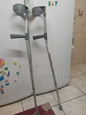 Photo - Crutches4፯crutches1፱crutches2፲crutches1፮crutches2፯crutches