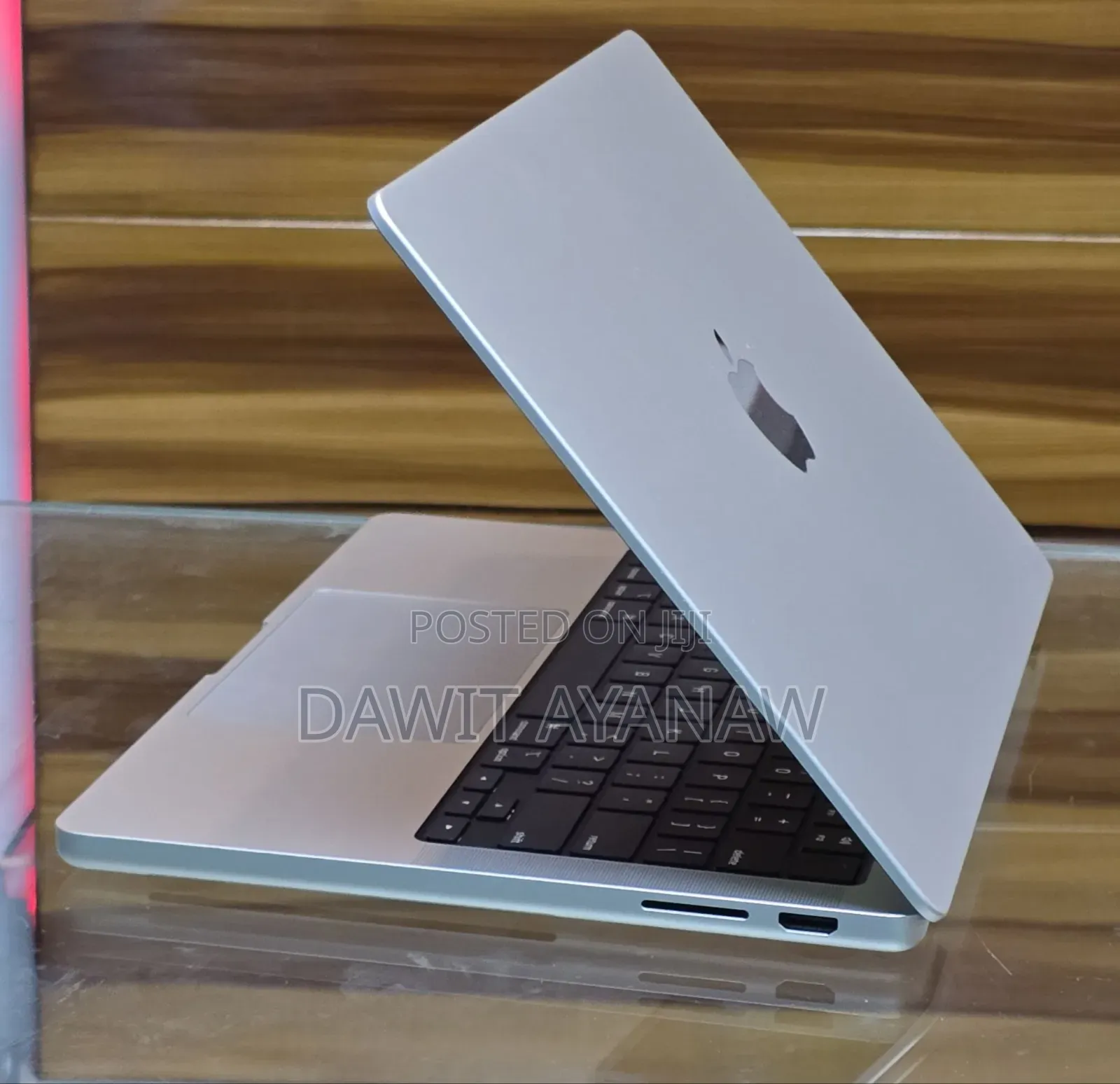 New Laptop Apple MacBook Pro 2023 M3 14-Inch 8GB Apple M3 SSD 512GB