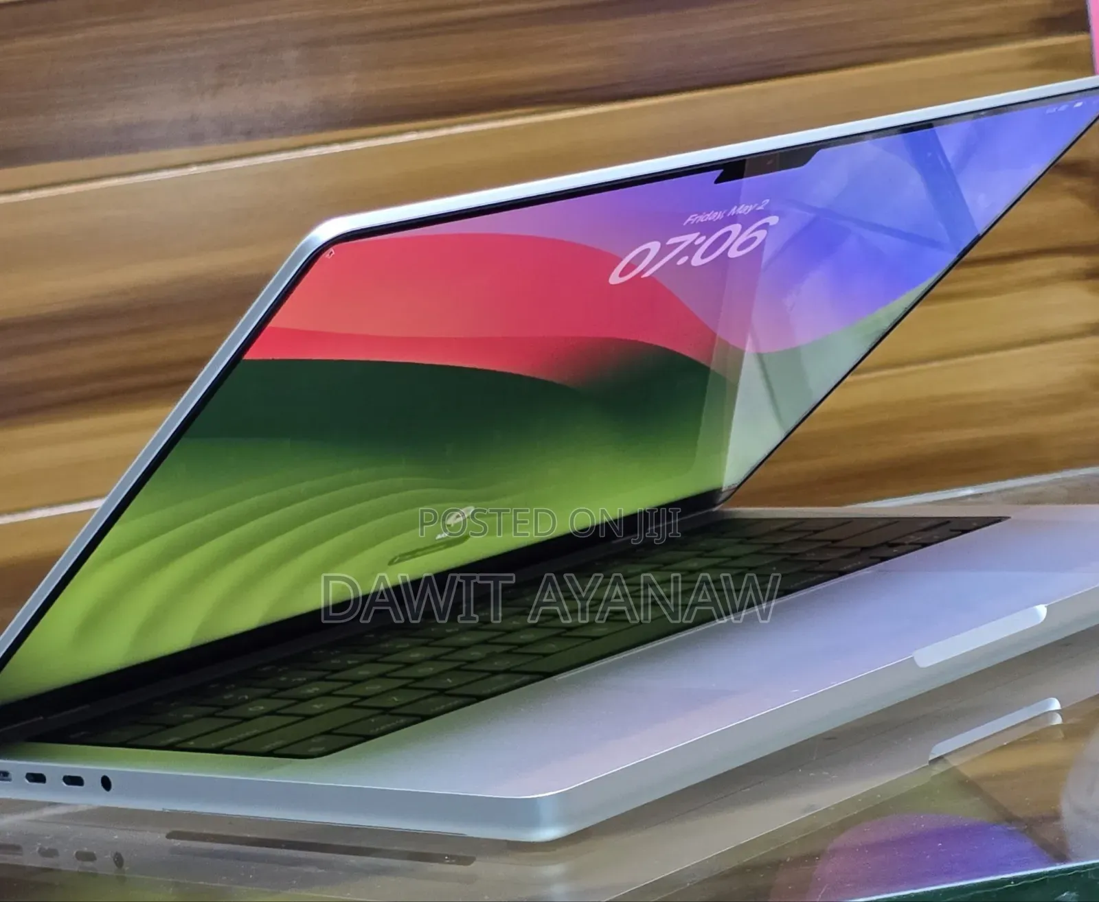 New Laptop Apple MacBook Pro 2023 M3 14-Inch 8GB Apple M3 SSD 512GB