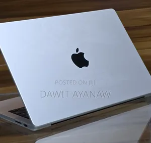 New Laptop Apple MacBook Pro 2023 M3 14-Inch 8GB Apple M3 SSD 512GB