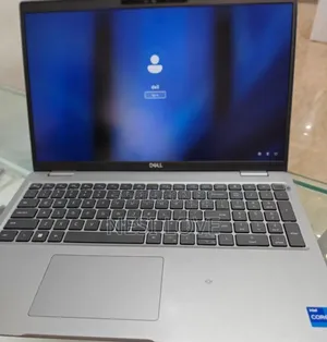 Photo - New Laptop Dell Latitude 15 3560 16GB Intel Core I7 SSD 512GB