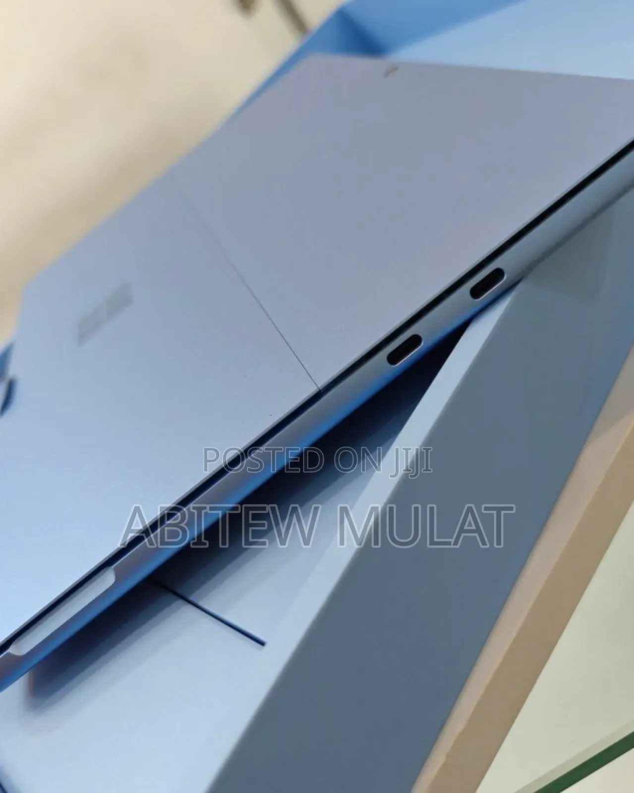 New Microsoft Surface Pro 11th Edition, a Copilot+ PC 16GB SSD 512GB