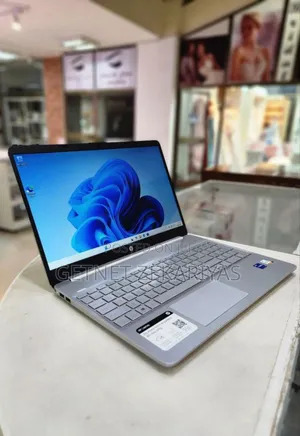 New Laptop HP Stream Notebook 8GB Intel Core I7 SSD 512GB