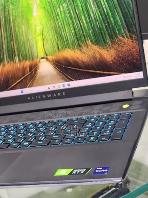 Photo - New Laptop Dell Alienware M18 R2 32GB Intel Core I9 SSD 1T