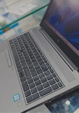 New Laptop HP 16GB Intel Core I7 SSD 512GB