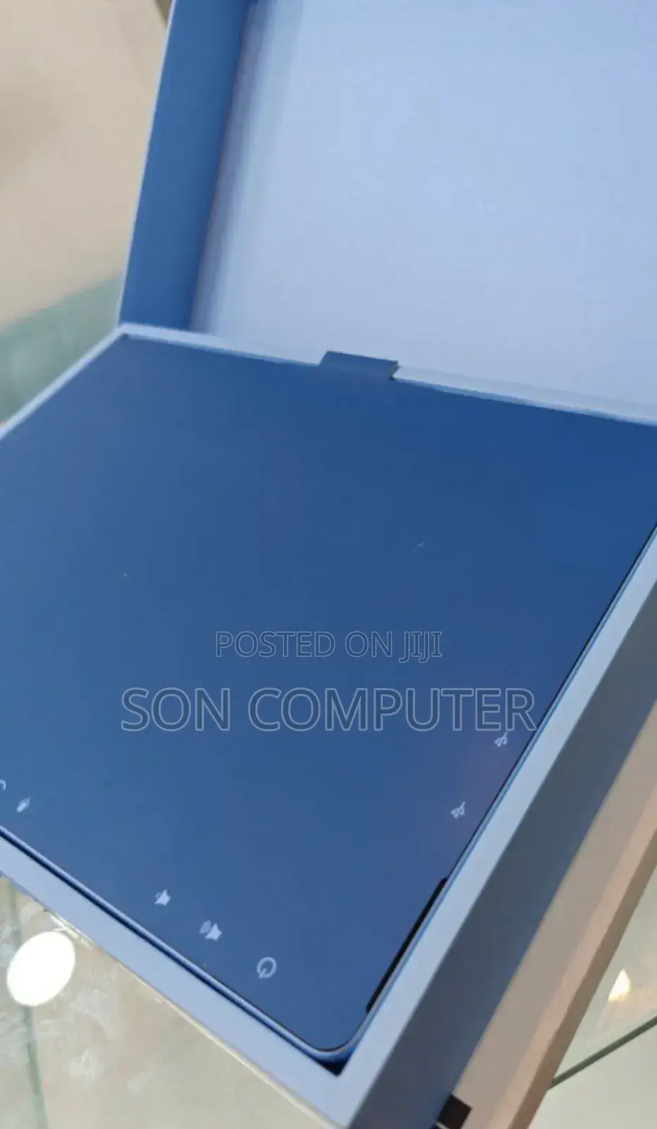 New Microsoft Surface Pro 11th Edition, a Copilot+ PC 16GB SSD 512GB