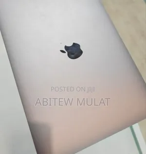 New Laptop Apple MacBook Pro 2022 M2 8GB Apple M2 SSD 256GB