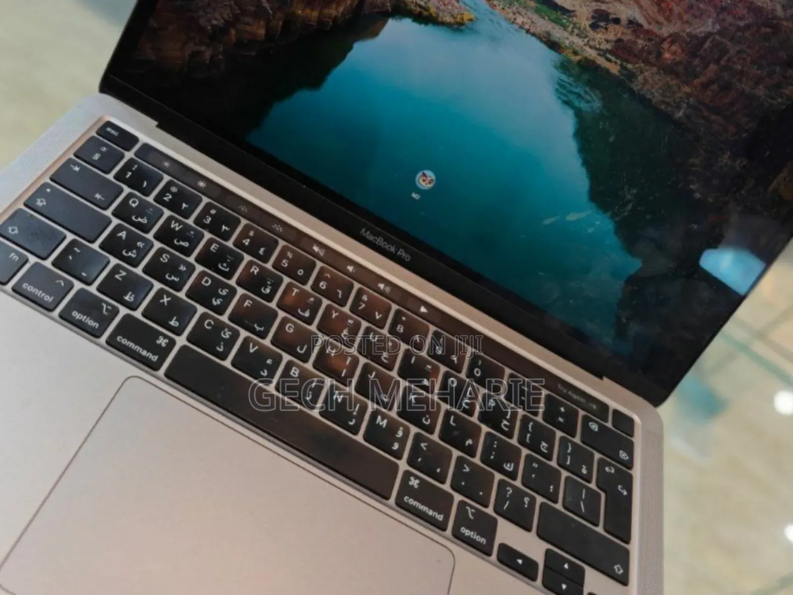 New Laptop Apple MacBook Pro 2022 M2 8GB Apple M2 SSD 256GB