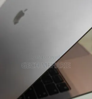 New Laptop Apple MacBook Pro 2022 M2 8GB Apple M2 SSD 256GB