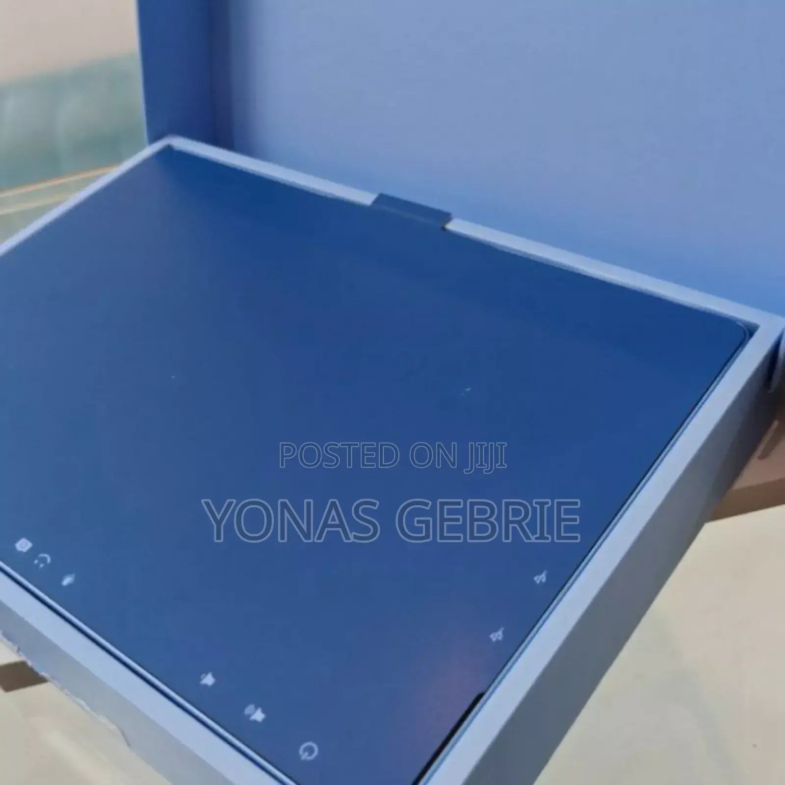 New Microsoft Surface Pro 11th Edition, a Copilot+ PC 16GB SSD 512GB