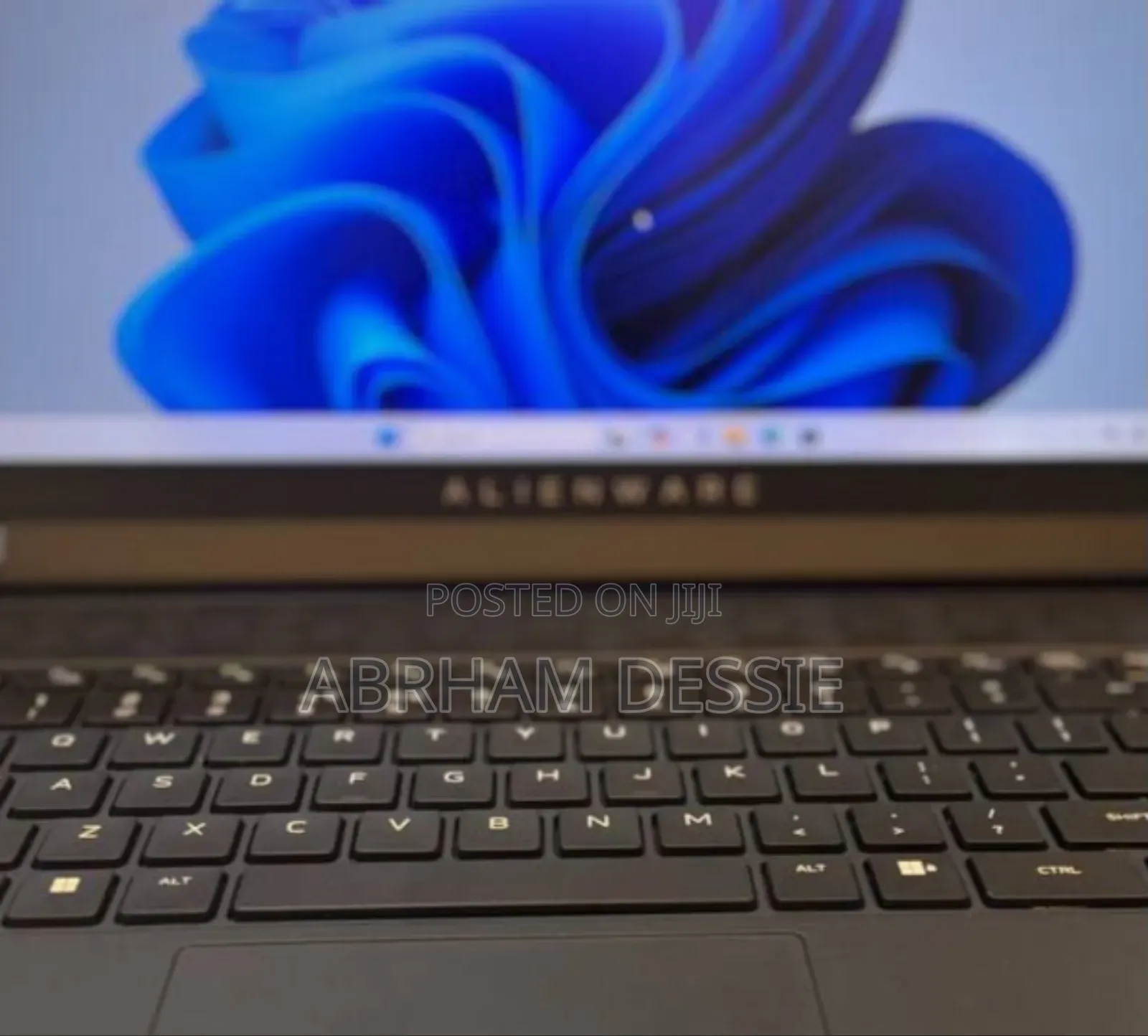 New Laptop HP Spectra 13 16GB Intel Core I7 SSD 1T