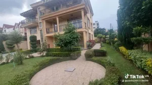 8bdrm House in የግል ቅንጡ ቤት, Bole for sale