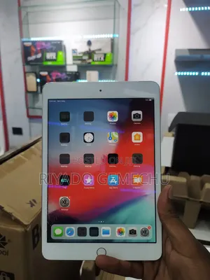Photo - Apple iPad mini 3 64 GB White