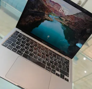 New Laptop Apple MacBook Pro 2023 M2 8GB Apple M2 SSD 256GB