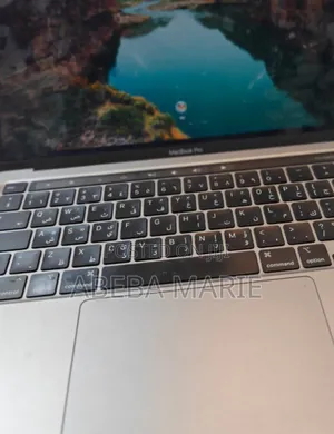 New Laptop Apple MacBook Pro 2023 M2 8GB Apple M2 SSD 256GB