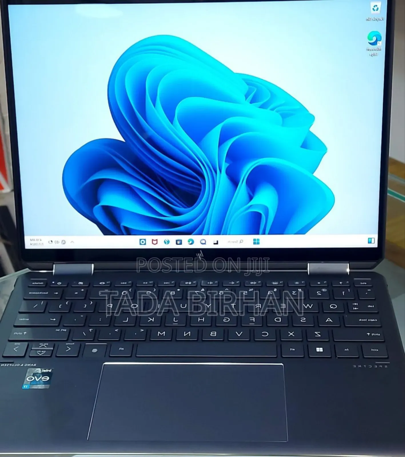 New Laptop HP Spectra 13 16GB Intel Core I7 SSD 1T