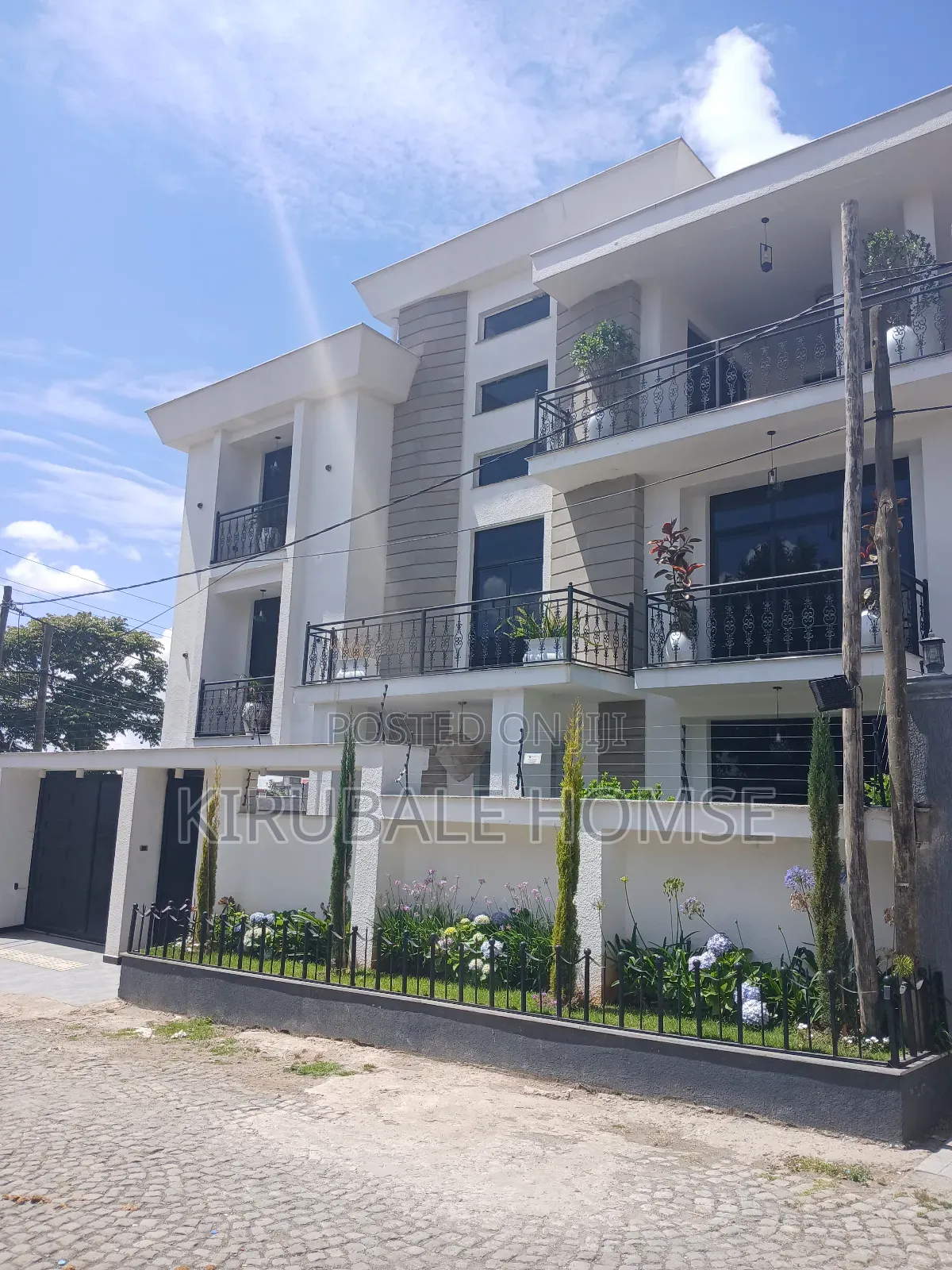 9bdrm Villa in Bole for rent