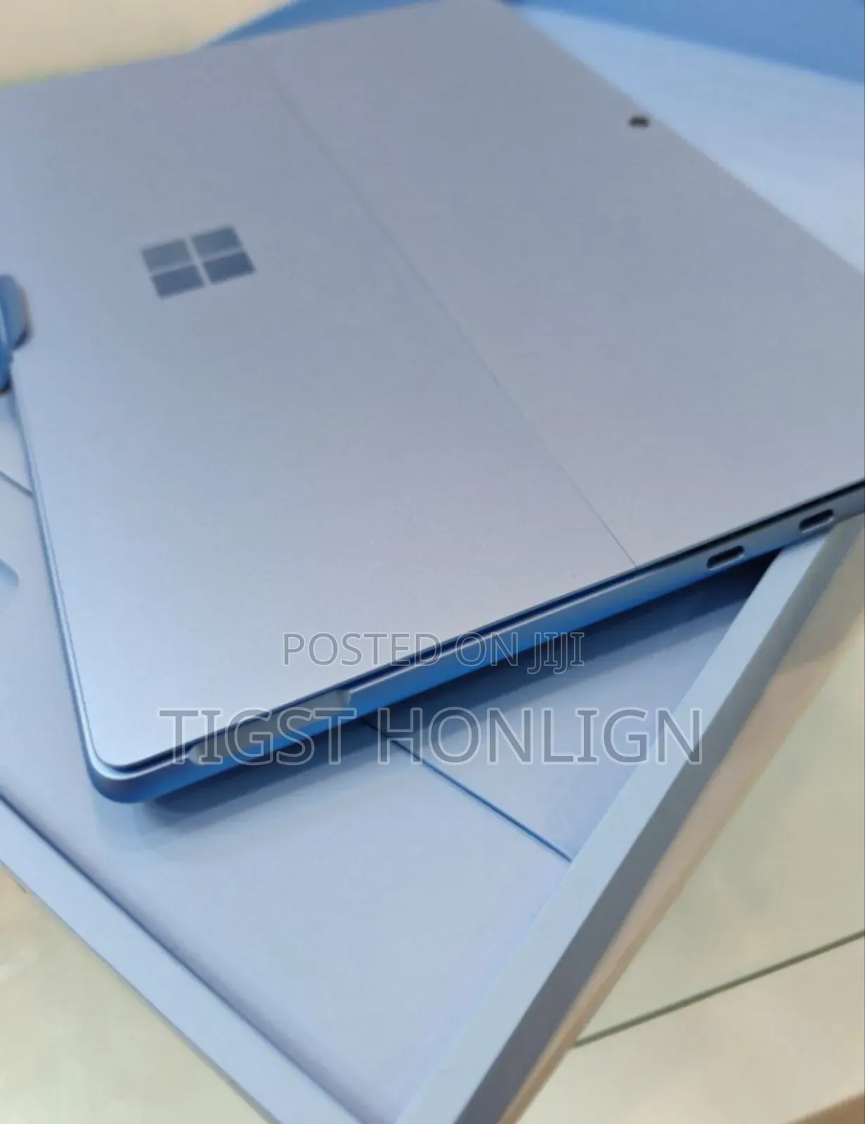 New Microsoft Surface Pro 11th Edition, a Copilot+ PC 16GB SSD 512GB