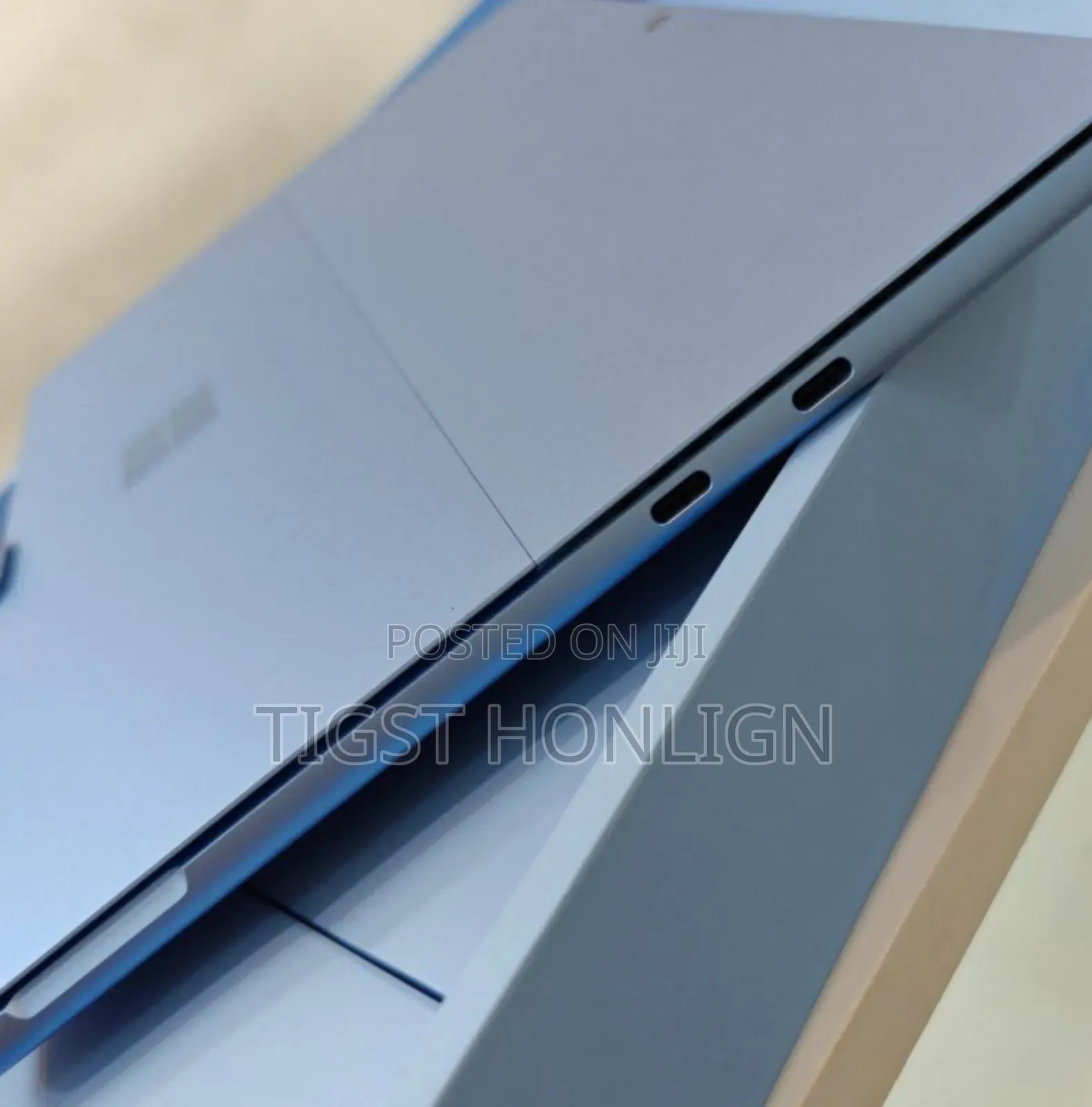 New Microsoft Surface Pro 11th Edition, a Copilot+ PC 16GB SSD 512GB