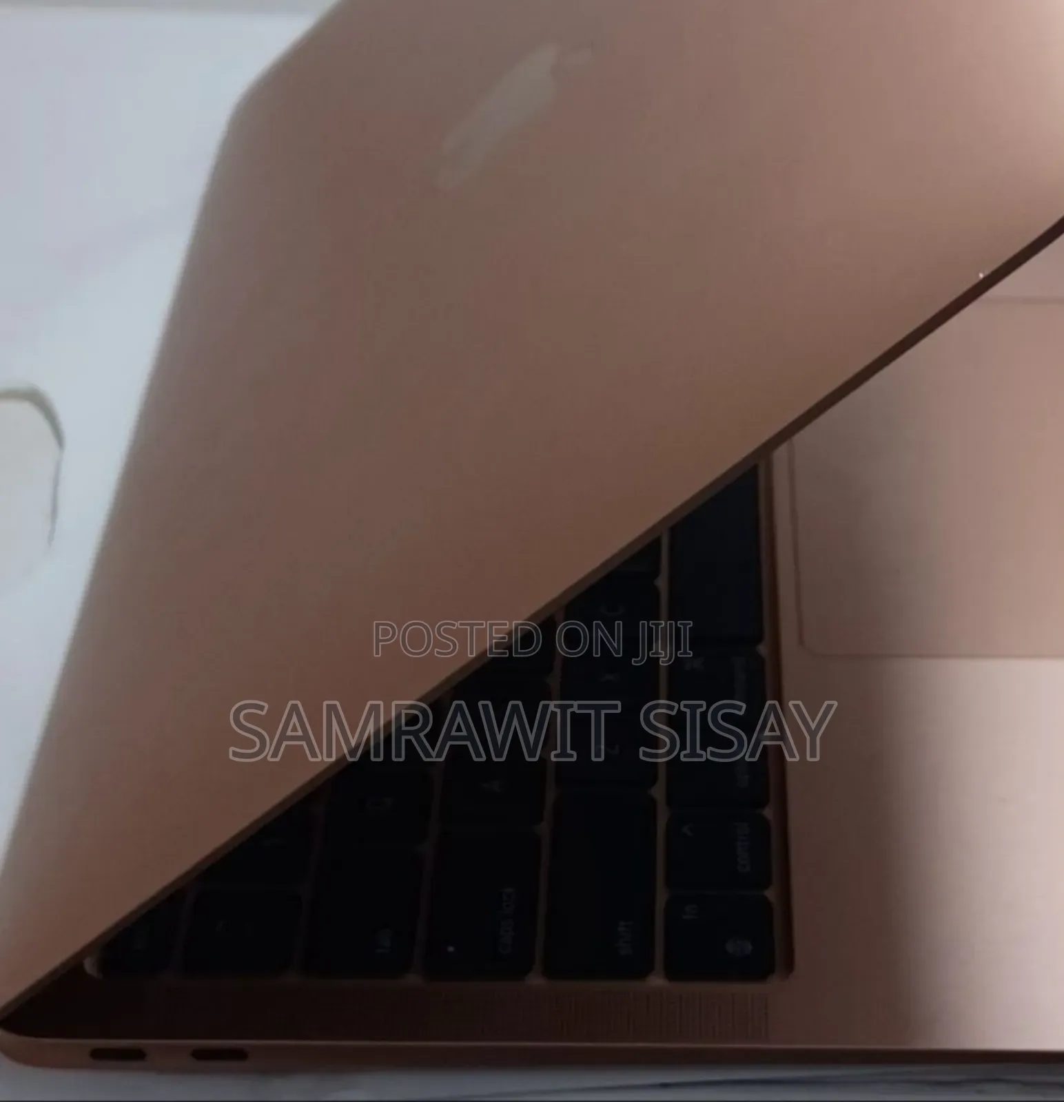 New Laptop Apple MacBook Air 8GB Apple M1 SSD 256GB