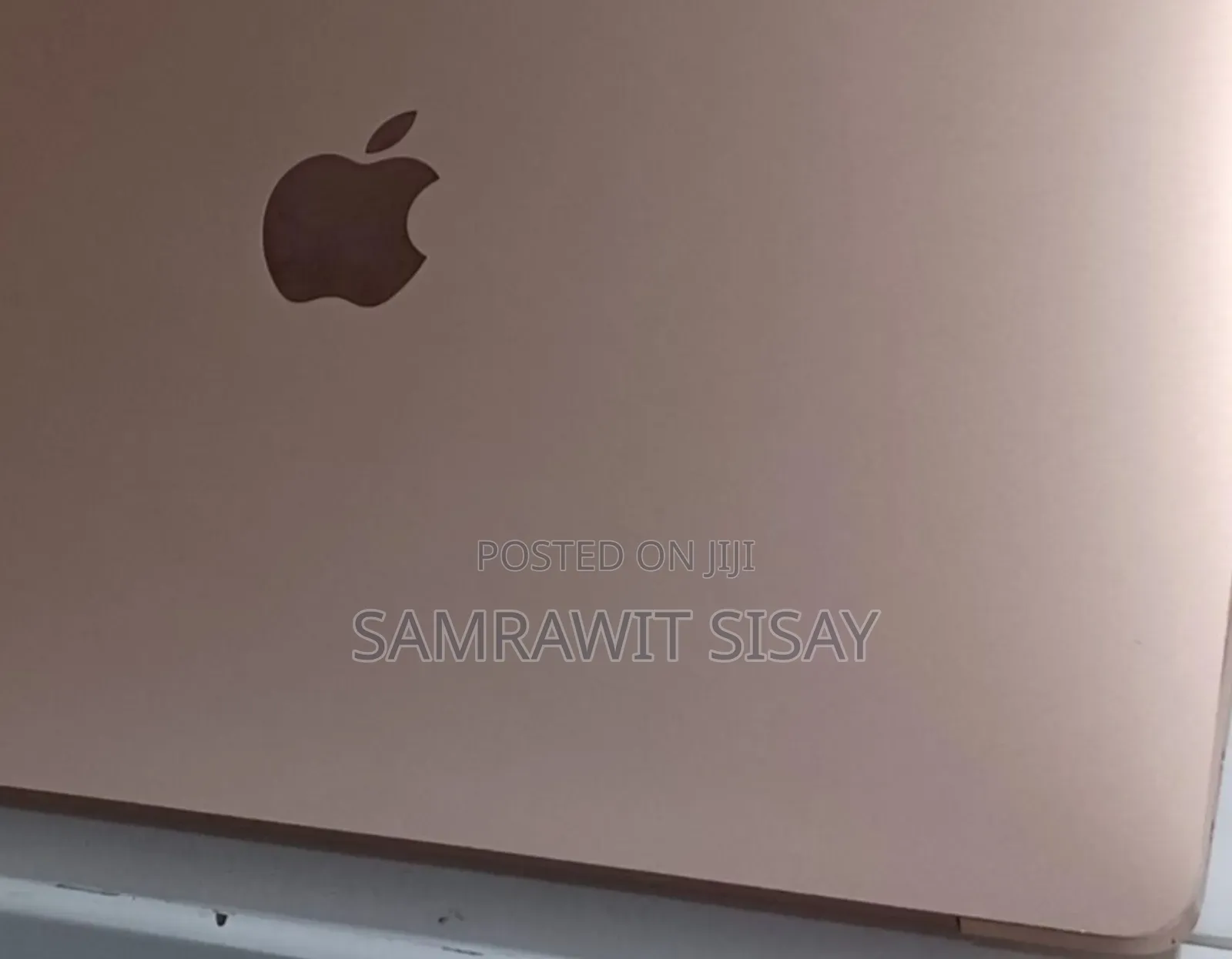 New Laptop Apple MacBook Air 8GB Apple M1 SSD 256GB