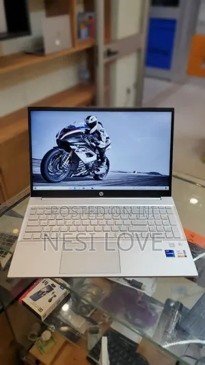 New Laptop HP Pavilion 15 16GB Intel Core I7 SSD 512GB