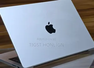 New Laptop Apple MacBook Pro 8GB Apple M3 SSD 512GB