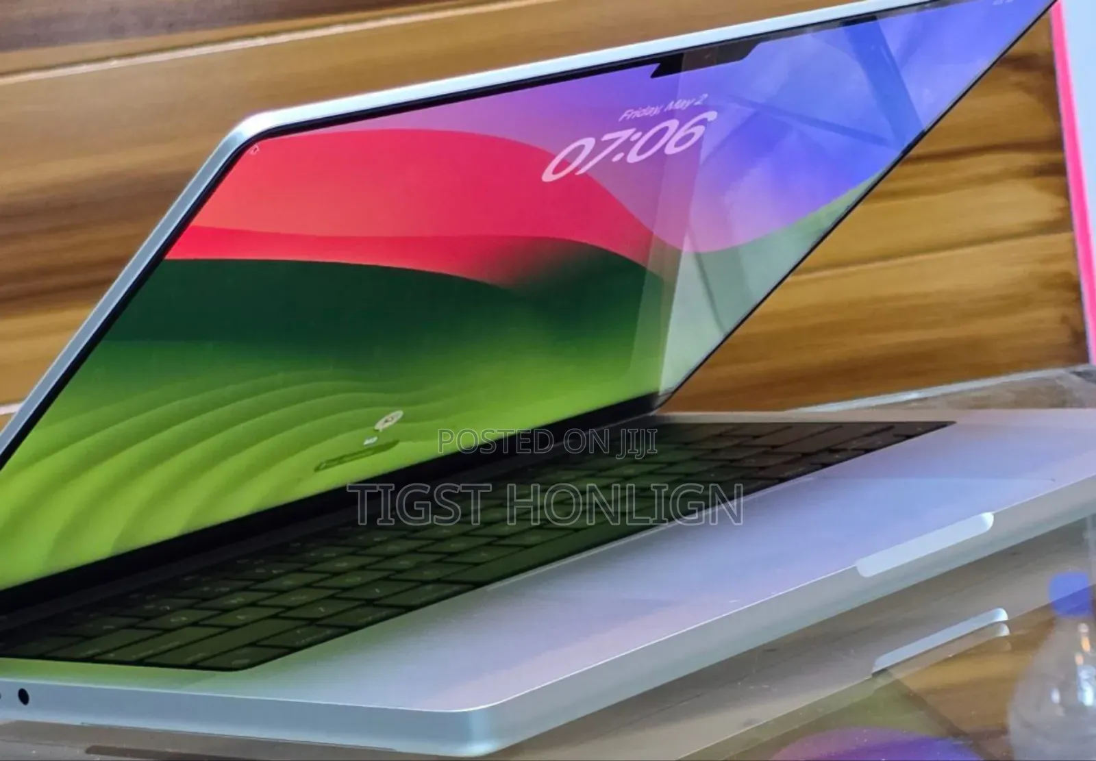 New Laptop Apple MacBook Pro 8GB Apple M3 SSD 512GB