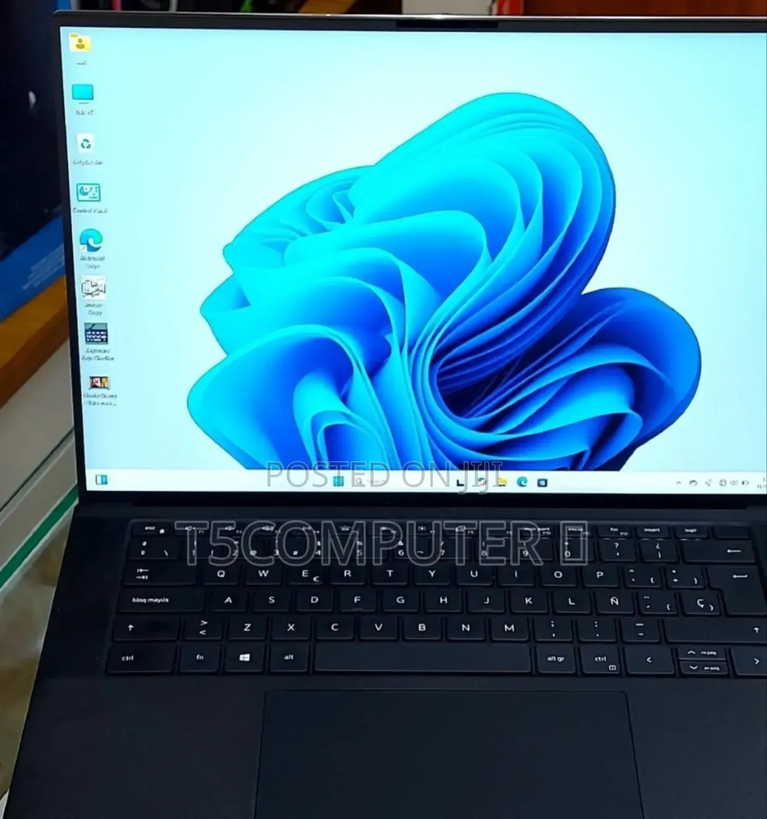 New Laptop Dell XPS 15 9510 16GB Intel Core I7 SSD 1T