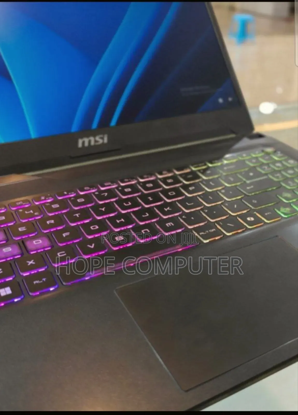 New Laptop MSI Cyborg 15 16GB Intel Core Ultra 7 SSD 1T