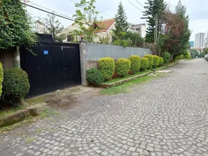 የሚሸጥ ቦታ
አያት ዞን ውስጥ 
500 ካሬ
ጥግ ይዞ ሰርቪስ ያለው 
ለሁለት የሚቆረጥ
32 M