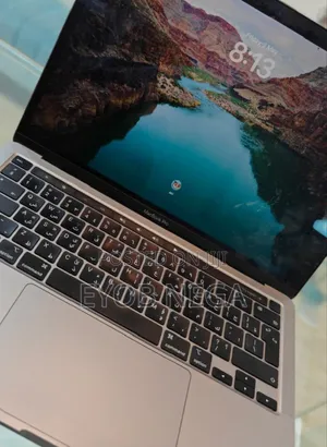 New Laptop Apple MacBook Pro 2022 M2 8GB Apple M2 SSD 256GB