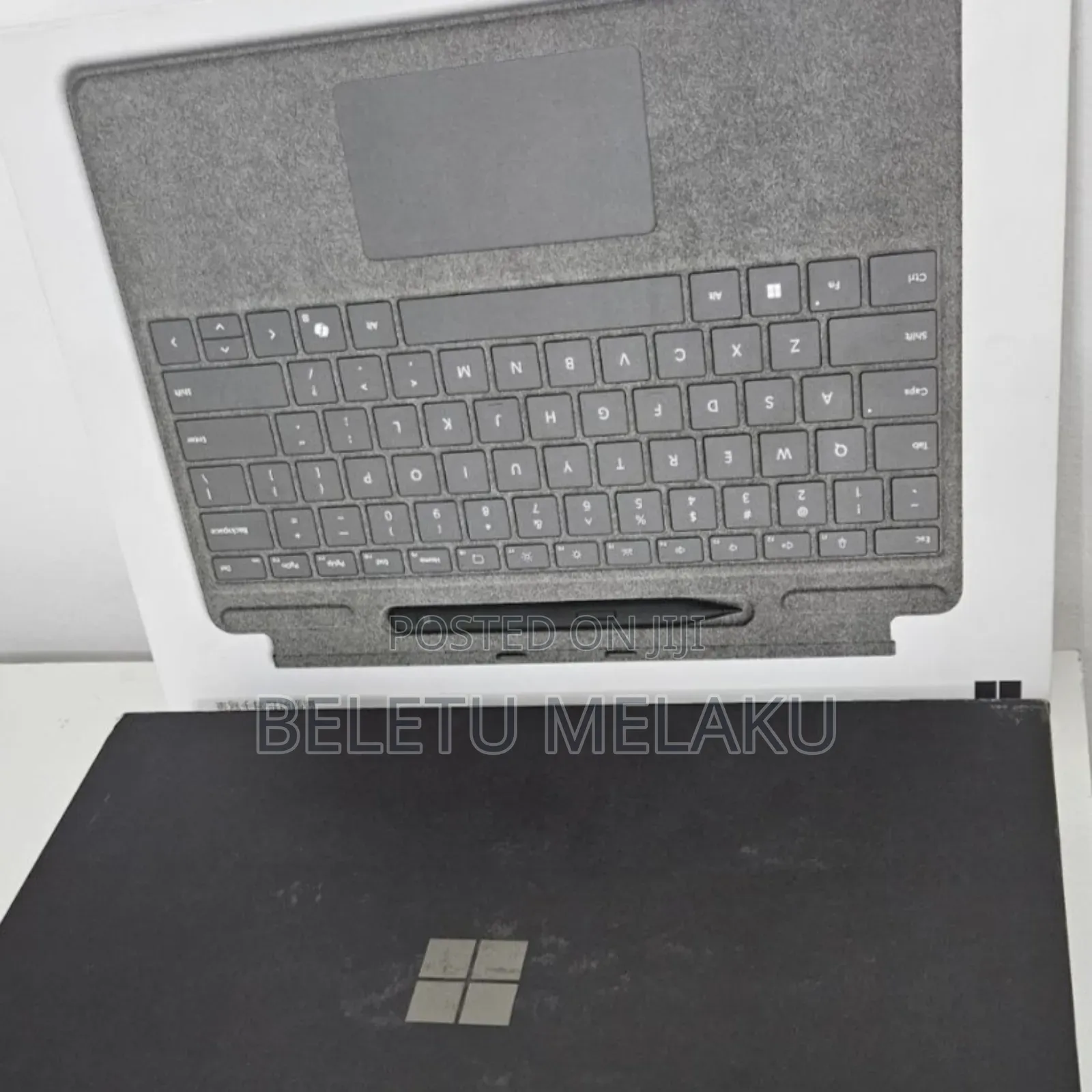 New Microsoft Surface Pro 11th Edition, a Copilot+ PC 16GB SSD 512GB