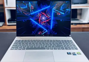 Photo - New Laptop HP Pavilion 17 16GB Intel Core I7 SSD 1T