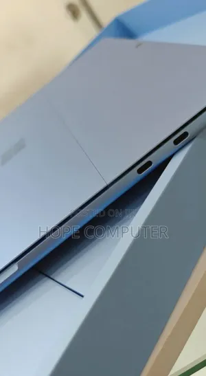 New Microsoft Surface Pro 11th Edition, a Copilot+ PC 16GB SSD 512GB