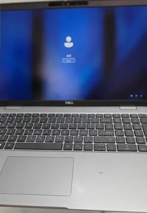 New Laptop Dell Latitude 5310 16GB Intel Core I7 SSD 512GB